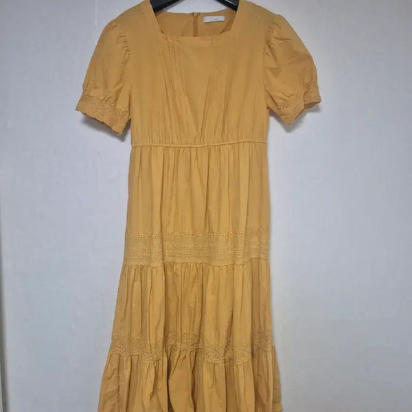 [BUNJANG] JIGOTT Eyelet Lace Midi Dress / JIGOTT 아일렛 레이스 원피스  지고트