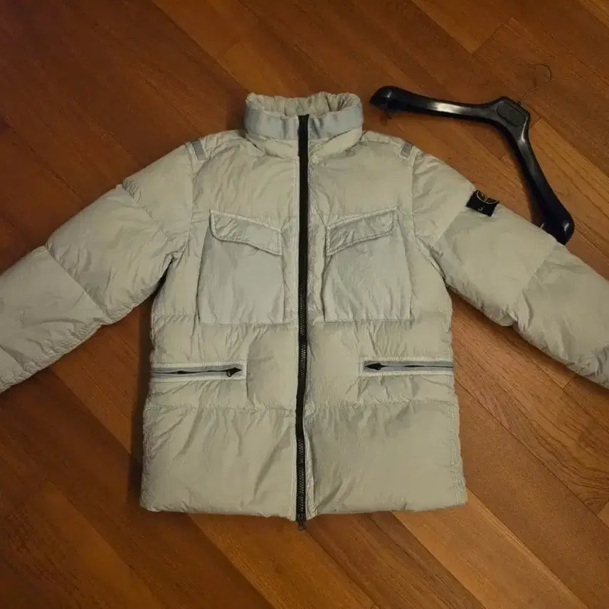 [BUNJANG] Stone Island 22FW Crinkle Reps Down Jacket Pearl Grey S / 스톤아일랜드 22FW 크링클랩스 패딩 펄그레이 S 백화점정품