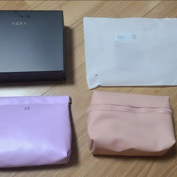 [BUNJANG] Hera Lavender Leather Pouch Dare to Bear Collection / 헤라 라벤더 가죽 파우치 데어투베어 컬렉션