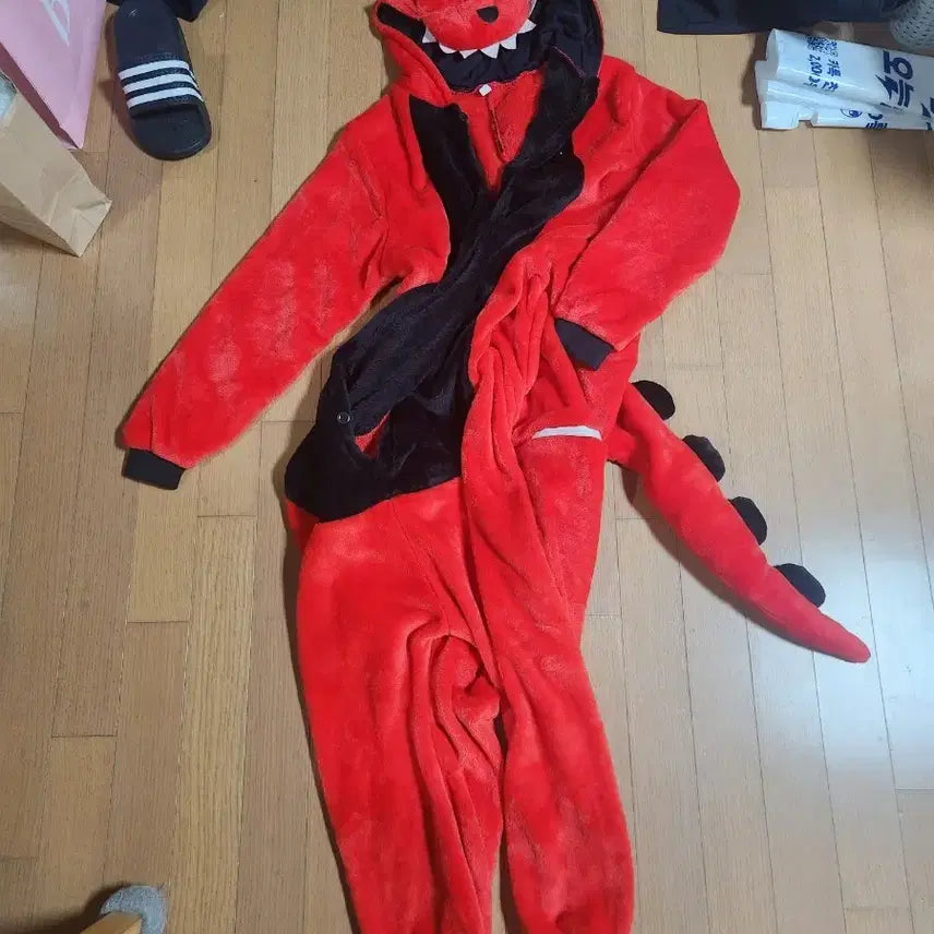 [BUNJANG] Dinosaur Character Pajamas (Red) / 공룡 캐릭터 잠옷 (레드)