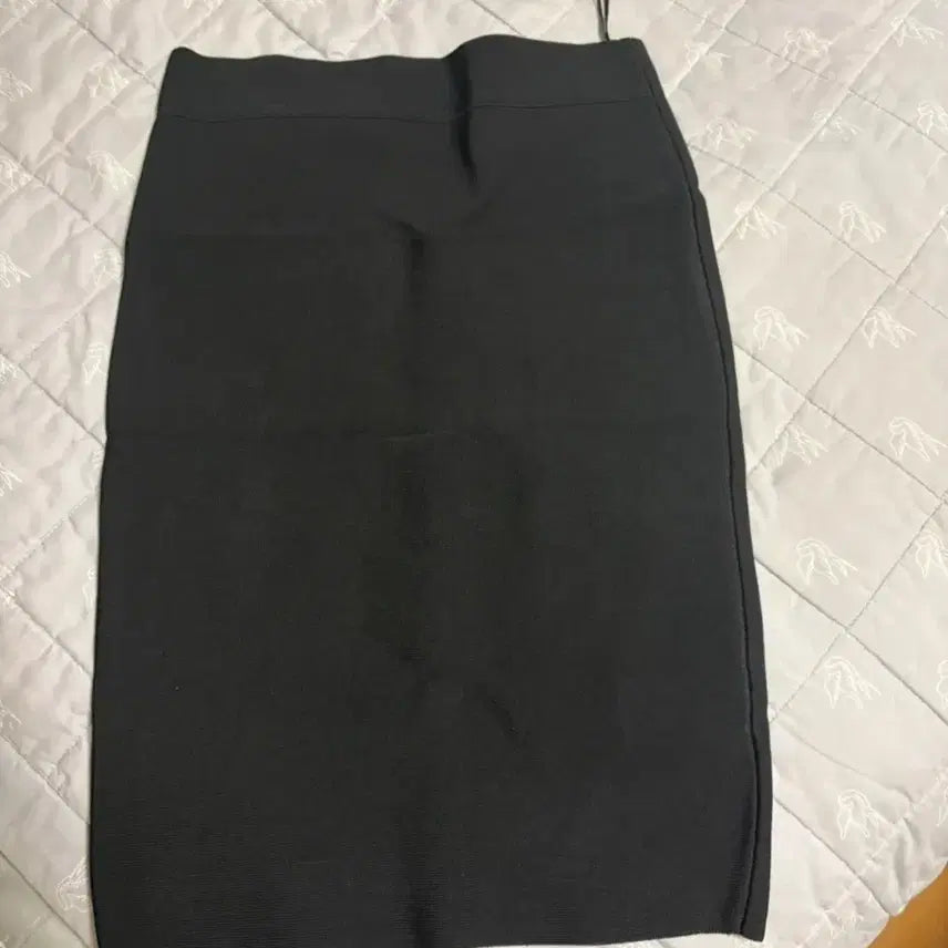 [BUNJANG] BCBG Max Azria Black Knit Skirt / BCBG 막스아즈리아 블랙 스커트 44-55