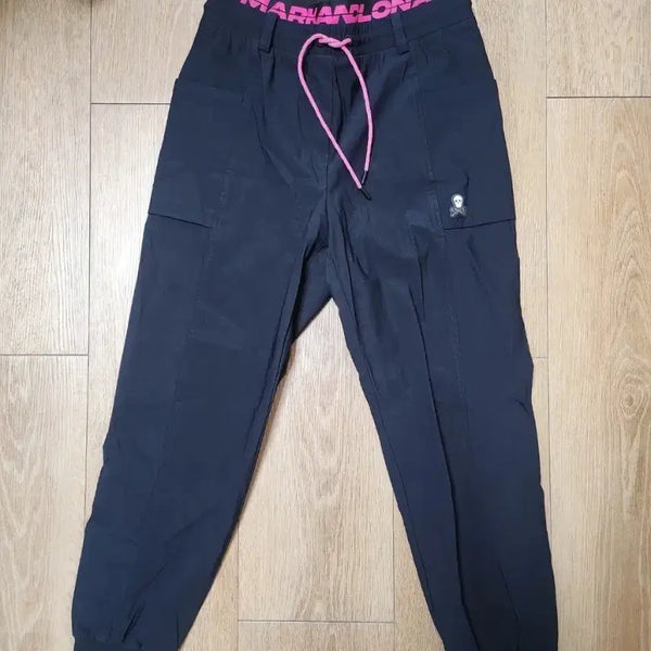 [BUNJANG] Mark &ロナ Black Golf Pants (Size XS) / 마크앤로나 블랙 골프 바지