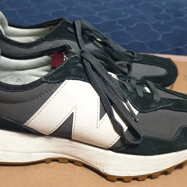 [BUNJANG] New Balance 327 Black Moonbeam Sneakers (245) / 뉴발란스 327 블랙 문빔 스니커즈 (245)