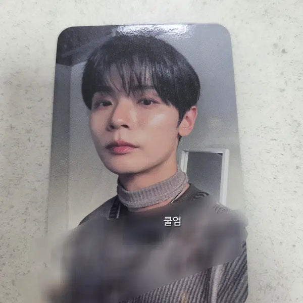 [BUNJANG] Lucy Shin Yechan Signed Photocard + Sealed Sun Album / [가정조정가능/급처] 루시 신예찬 선 럭드 싸인포카 + 미개봉 선 앨범