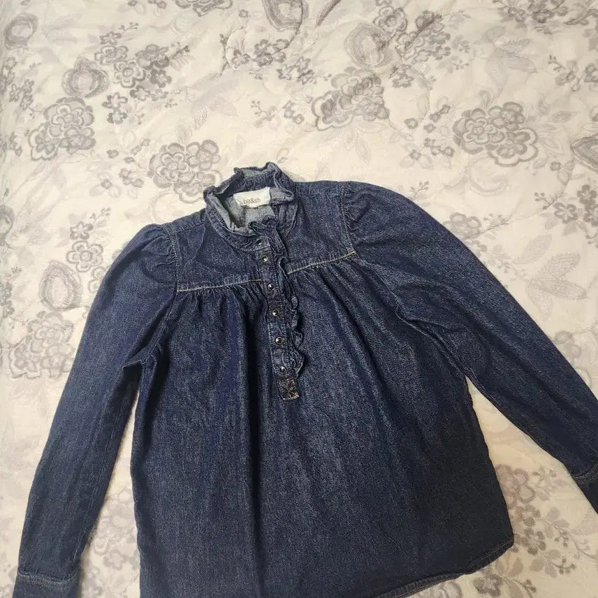 [BUNJANG] ba&sh Denim Blouse Size 44-55 / ba&sh) 귀여운 데님블라우스44~55