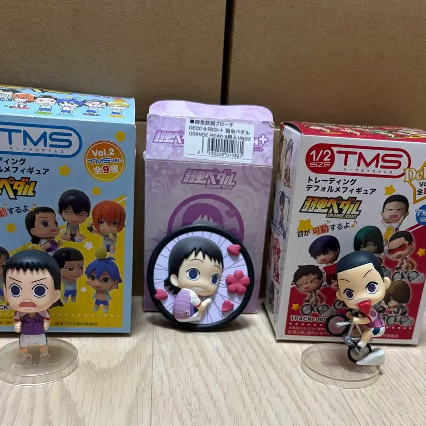 [BUNJANG] Yowamushi Pedal Midousuji Trading Figure & Badge Set / 겁쟁이페달 미도스지 피규어, 뱃지 굿즈 팝니다.