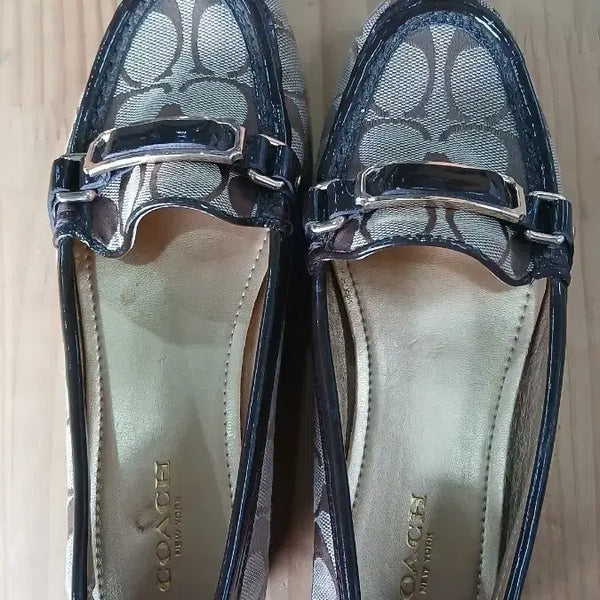 [BUNJANG] Coach Signature Loafers Women's Shoes Size 225 / 코치 시그니처 로퍼 여성 구두 225사이즈  밑창바닥보강