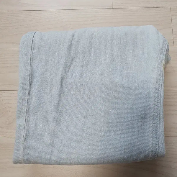 [BUNJANG] Topi Light Wash Denim Jeans / 토피 연청 데님 청바지