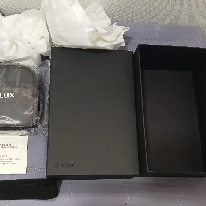 [BUNJANG] R.LUX Signature Delivery Package Pouch Set / 명품 뷰티 전문관인 알럭스(R.LUX)의 시그니처 배송 패키지 새상품(파