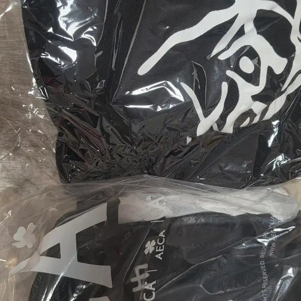 [BUNJANG] Aica Collaboration Zip-Up Hoodie & String Bag Bundle Set / 국카스텐 에이카 집업후드 스트링백 일괄 판매