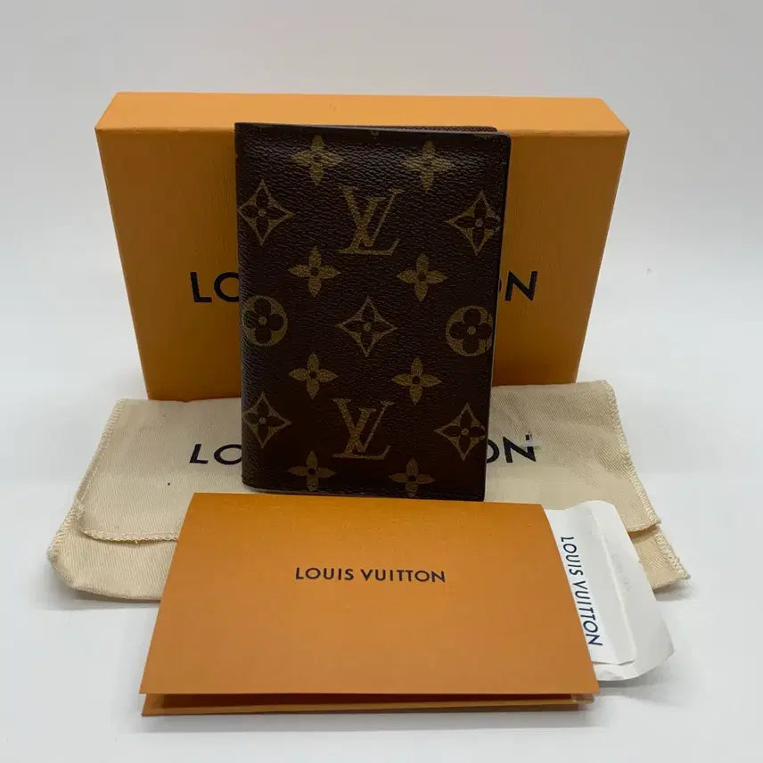 [BUNJANG] Louis Vuitton Monogram Passport Cover Case M64502 / 267001533 루이비통 모노그램 여권 커버 케이스 M64502