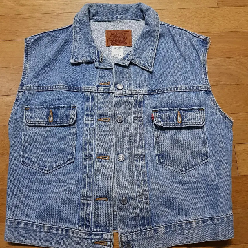 [BUNJANG] Levi's Type 2 Denim Vest (Size M) / made in usa  리바이스타이프2 조끼 m
