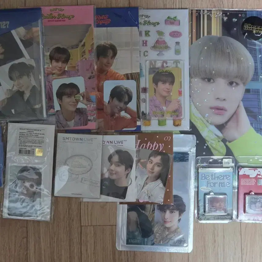 [BUNJANG] NCT 127 Jungwoo Season's Greetings Photocard Bundle Set (Sealed) / 엔시티127 nct127 정우 김정우 굿즈 홀카 시그 미개봉 일괄