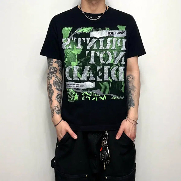 [BUNJANG] The Punk Rock Museum Official Goods "PRINT'S NOT DEAD" Graphic T-Shirt / THE PUNK ROCK MUSEUM 굿즈 반팔 티셔츠