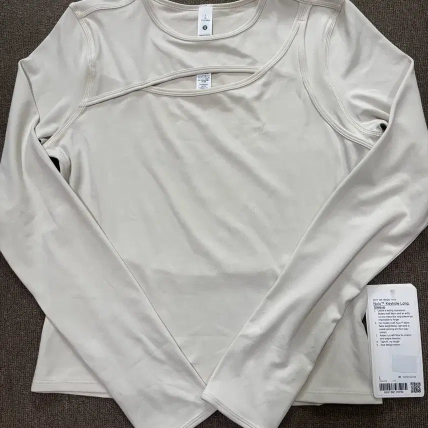 [BUNJANG] Lululemon Women's Nulu Keyhole Long Sleeve Top / 룰루레몬 여성 Nulu keyhole long sleeve 새상품
