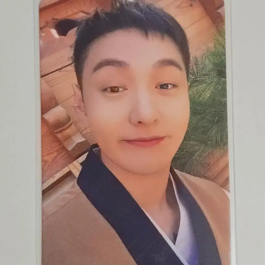 [BUNJANG] Lee Changsub 2022 Season's Greetings Photocard / 이창섭 2022 시즌그리팅 포카