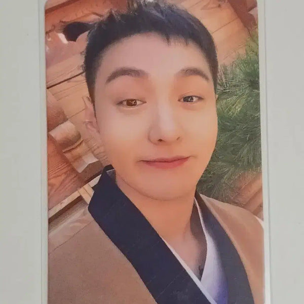 [BUNJANG] Lee Changsub 2022 Season's Greetings Photocard / 이창섭 2022 시즌그리팅 포카