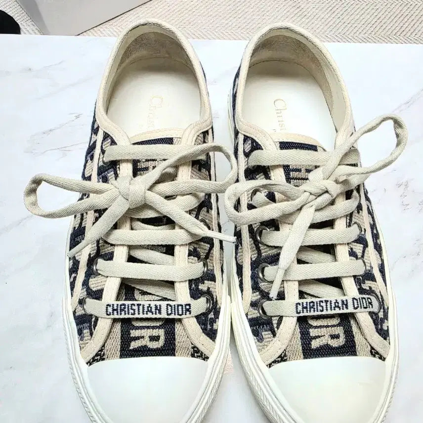 [BUNJANG] Dior Platform Sneakers White Size 35 / 디올 플렛폼 스니커즈 35 사이즈 /( 225 )