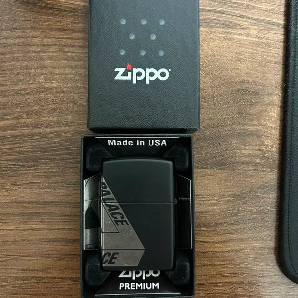 [BUNJANG] Palace x Zippo Lighter with Incense Oil / 팔라스 지포라이터 판매합니다