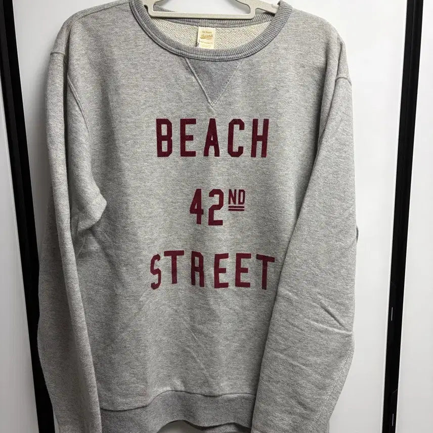 [BUNJANG] Barns Outfitters Gray Sweatshirt L Size / Barns Outfitters 회색 맨투맨 티셔츠 L 사이즈