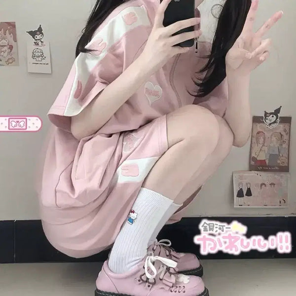 [BUNJANG] Heart Embroidery Short Sleeve Top and Shorts Training Set / 양산형 서브컬처 하트 자수 반팔 상의+반바지 트레이닝복 세트(2컬러)