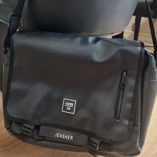 [BUNJANG] J.A.C.E.L. Messenger Bag Leather Crossbody Bag / 제이아셀 메신저백/ 남자가방 학생가방 크로스가방 가죽가방