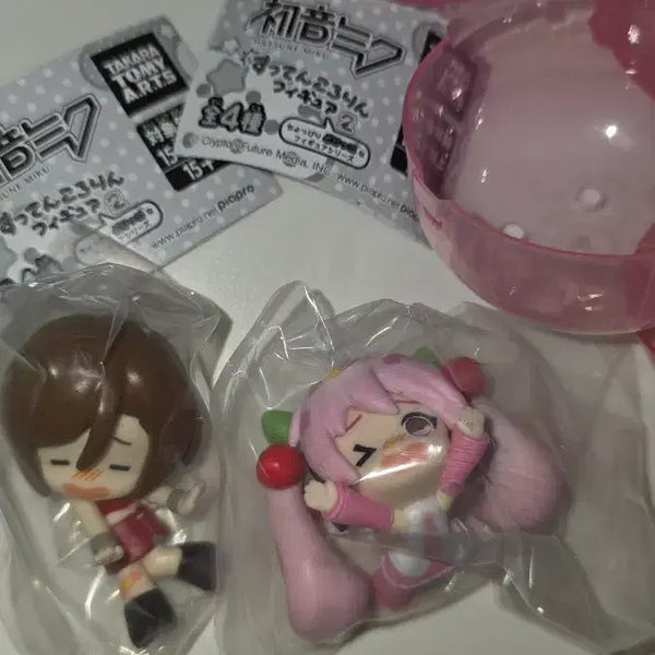 [BUNJANG] Vocaloid Miku Kudadang Gacha Sakura Miku & Meiko Bundle Set (Sealed) / 보컬로이드 미쿠 꽈당 가챠 사쿠라미쿠, 메이코 일괄 미개봉 새상품