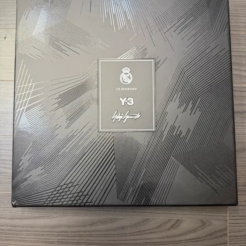 [BUNJANG] Real Madrid 120th Anniversary Y-3 Warm-Up Shirt White / 레알마드리드 120주년 X Y-3 웜업 셔츠 화이트
