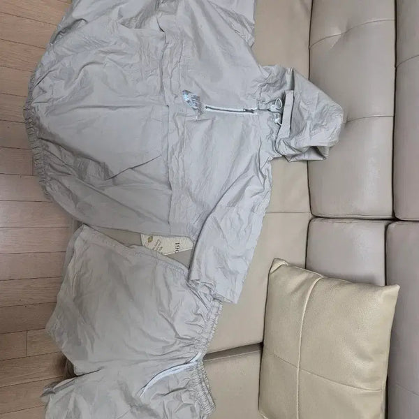 [BUNJANG] Grey Anorak Set Top and Bottom / 보세 아노락 셋업 상하의 세트 회색 100