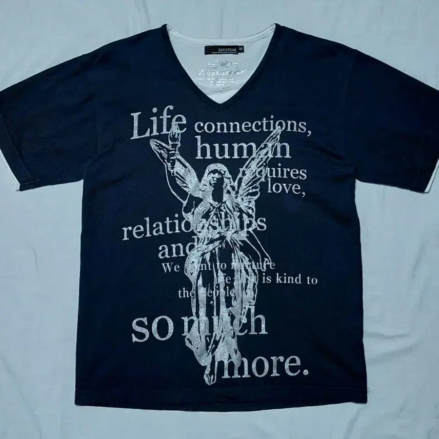 [BUNJANG] ZAPATEAR Glitter Angel Graphic Layered V-Neck T-Shirt (M) / ZAPATEAR 글리터 엔젤 그래픽 레이어드 브이넥 티셔츠 (M)