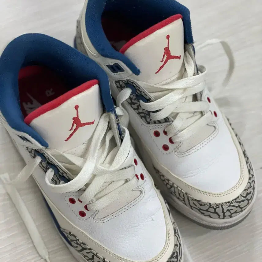 [BUNJANG] Nike Air Jordan 3 Retro White/Red 235mm / 나이키 에어 조던 3 레트로 235mm  230-235신는사람추천