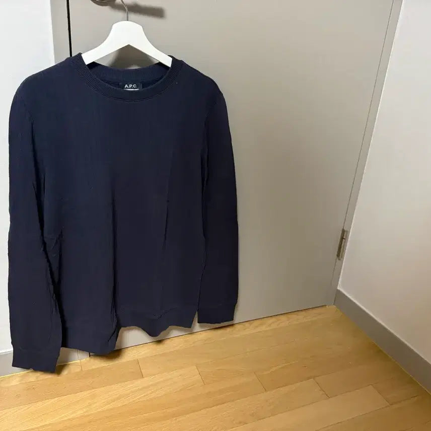 [BUNJANG] A.P.C. Navy Sweatshirt T-Shirt / A.P.C. 네이비 맨투맨 티셔츠