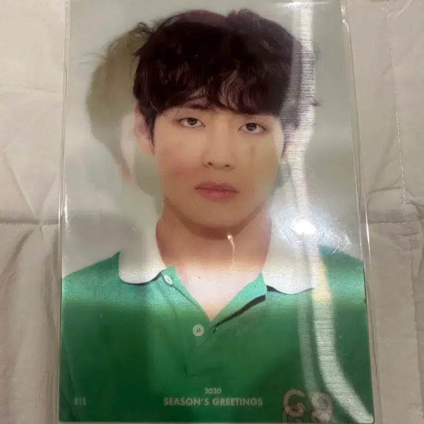 [BUNJANG] BTS V Taetae 2020 Season's Greetings Lenticular Photocard / 방탄소년단 BTS 뷔 태형 V 2020 시즌그리팅 시그 렌티큘러 포카