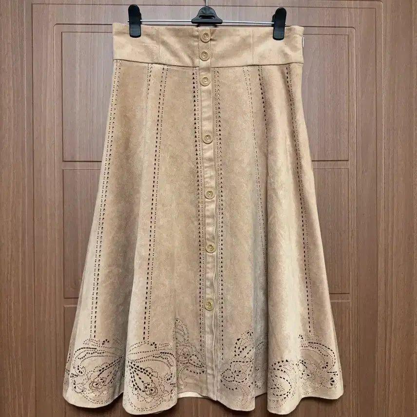 [BUNJANG] Mori Girl Japanese Vintage Suede Button Midi Skirt / 모리걸 하구미 일본 빈티지 스웨이드 버튼 단추 베이지 미디 스커트