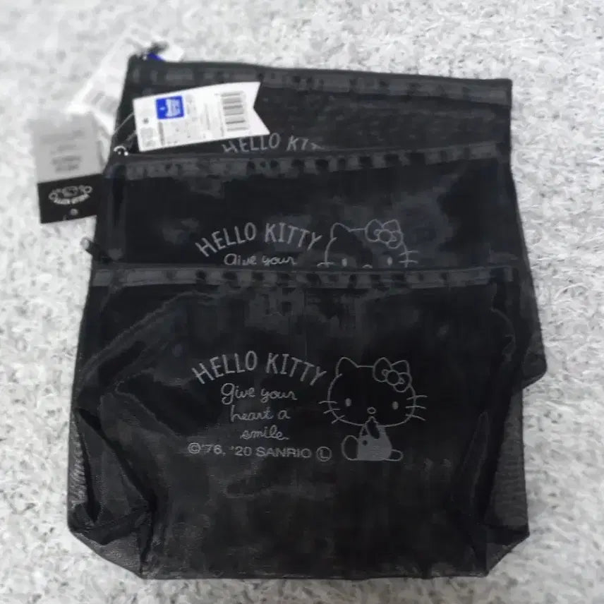 [BUNJANG] Sanrio Kitty Mesh Pouch / 일본 키티 메쉬 파우치