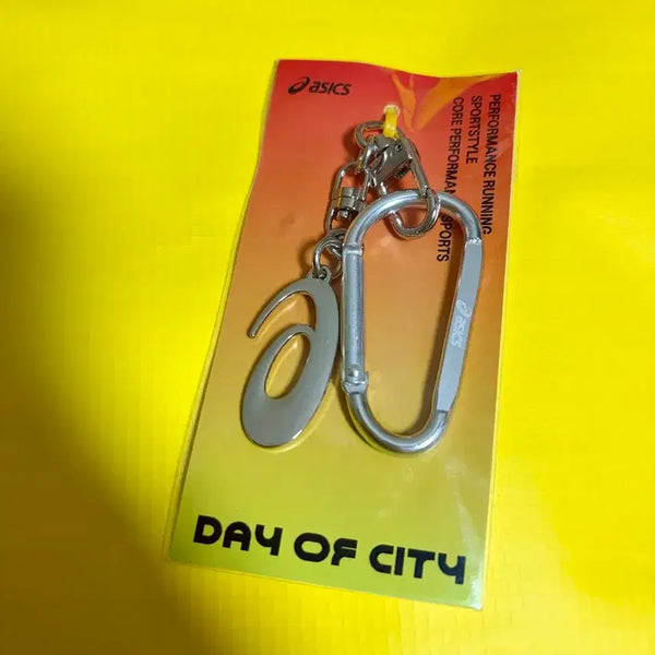 [BUNJANG] Asics Day of City Keyring (Sealed) / 아식스 키링 DAY OF CITY 미개봉