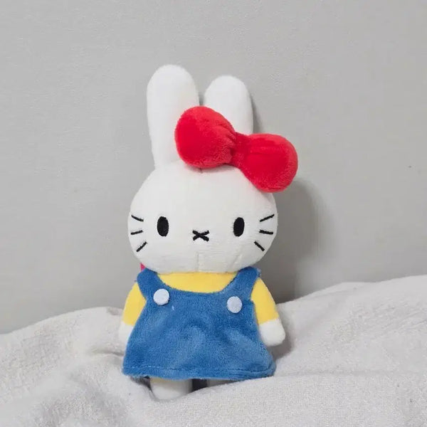 [BUNJANG] Miffy x Hello Kitty Collaboration Keychain / 미피키티키링