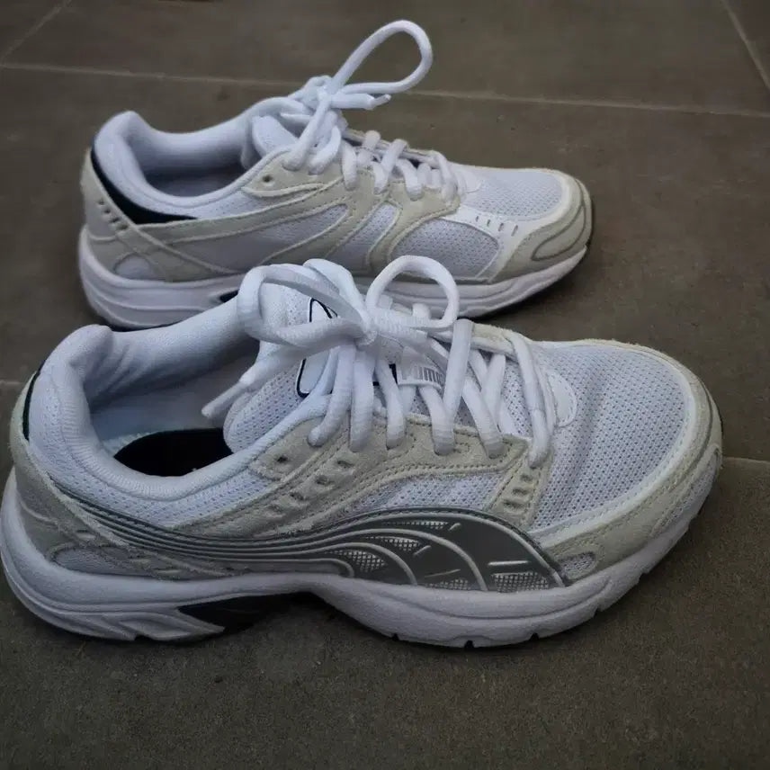 [BUNJANG] Puma Silver White Sneakers 235 / (딱1번신어상태좋음)푸마 실버 화이트 흰색 운동화235
