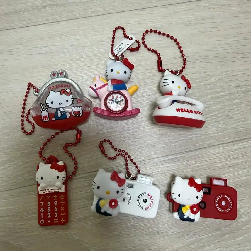 [BUNJANG] Hello Kitty Retro Gachapon Keychain Set / 헬로키티 레트로 가챠 키링