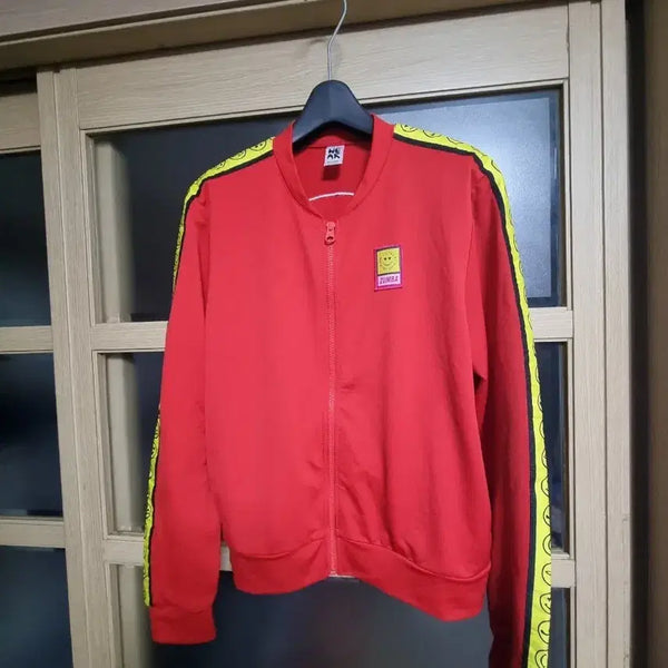 [BUNJANG] Zumba Red Smile Track Jacket M / Zumba 줌바 레드 스마일 트랙 자켓 M