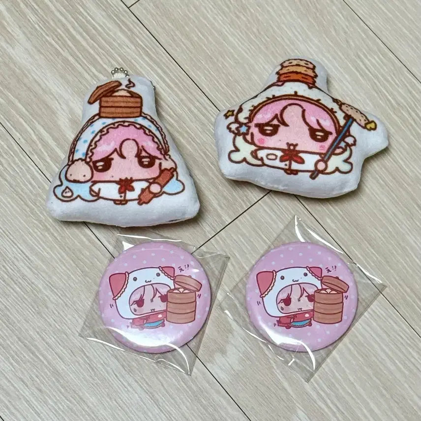 [BUNJANG] NCT WISH YUSHI Cushion Keyring, Pin Button Set Bundle / 유우시)엔시티위시 유우시 쿠션키링, 핀버튼 세트 일괄 양도