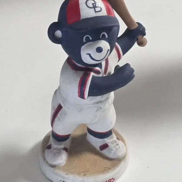 [BUNJANG] 40-Year-Old OB Bears (Doosan Bears) Ceramic Figurine / 40년된 OB(두산)베어스 도자기피규어