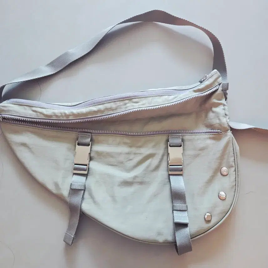 [BUNJANG] Undy Drom Utility Saddle Bag Crossbody Bag Green-Gray / 언다이드롬 유틸리티 새들백 크로스백 그린그레이