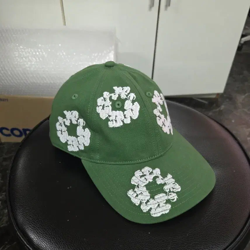 [BUNJANG] Denim Tears Cotton Wreath Ball Cap Green / 데님 티어스 코튼리스 볼캡 그린