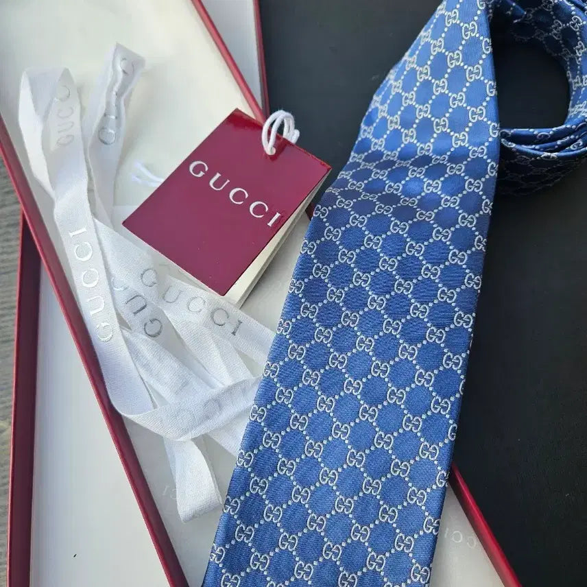 [BUNJANG] Gucci Genuine GG Logo Navy Necktie / 구찌 정품 GG 로고 네이비 넥타이 (실착 3회)