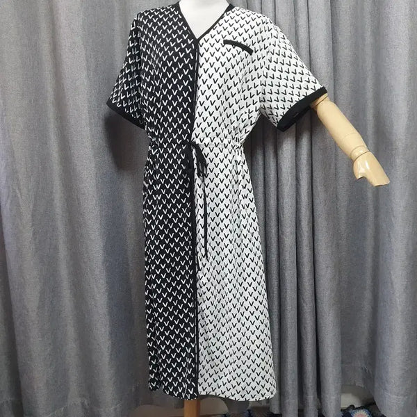 [BUNJANG] V-Pattern Color-Block Waist Tie Dress / V패턴배색 허리끈 원피스