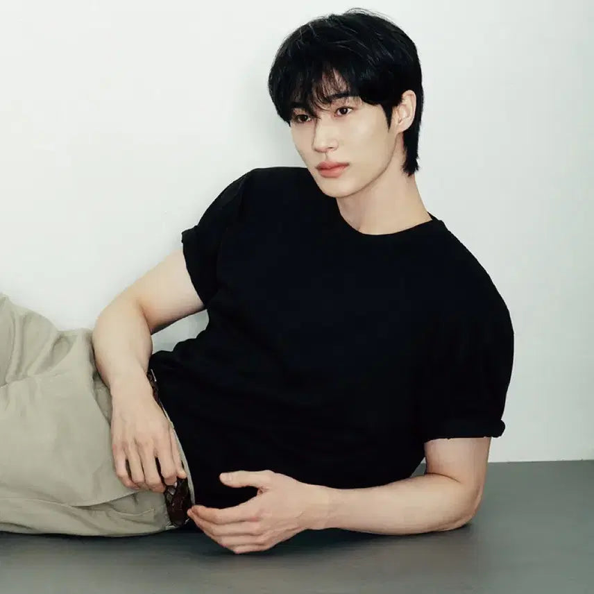 [BUNJANG] GIORDANO Byun Woo-seok Perfect Short-Sleeve T-Shirt / [M] 지오다노 변우석 퍼펙트 반팔 티셔츠