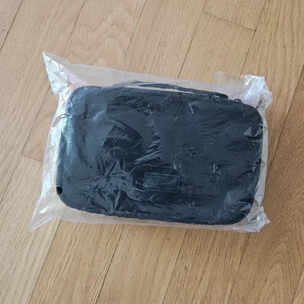 [BUNJANG] Picasso Carrier Makeup Pouch / 피카소 캐리어 파우치(메이크업 파우치)