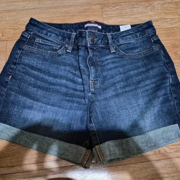 [BUNJANG] Tommy Hilfiger Women's Raw Denim Rolled Hem Shorts Size 6 / [정품] 타미힐피거 여성 생지 데님 롤업 반바지 (사이즈 6)