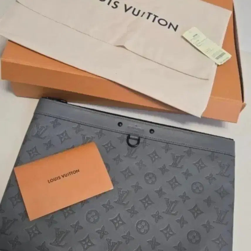 [BUNJANG] Louis Vuitton Monogram Clutch Grey M81385 / [ 정품 ] 루이비통 모노그램 클러치 그레이 M81385